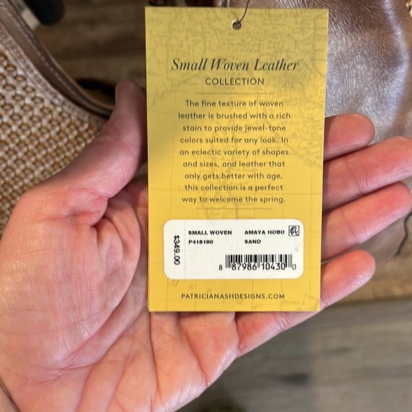 NWT Patricia Nash woven hobo bag and dust bag. Style P418190 color. Sand - Picture 4 of 6